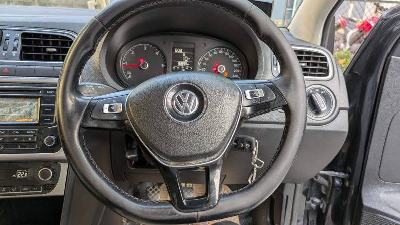 
								Volkswagen Cross Polo TDI 2015 Diesel full									