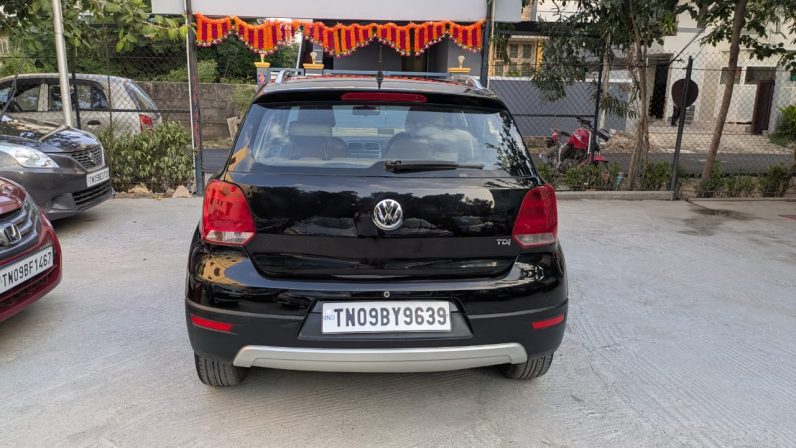 
								Volkswagen Cross Polo TDI 2015 Diesel full									