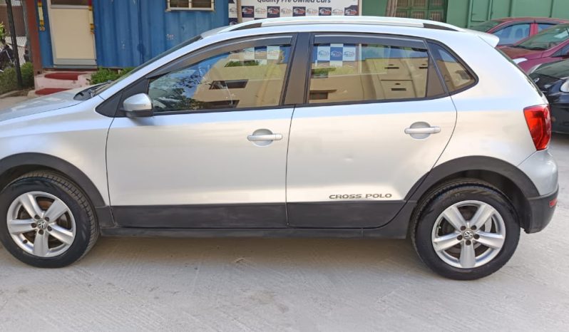 
								Volkswagen Cross Polo 2017 petrol full									