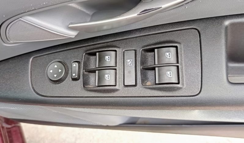 
								Fiat Punto 2012  diesel full									