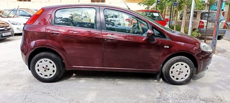 
								Fiat Punto 2012  diesel full									
