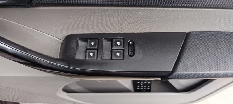 
								TaTa Tiago Xm 2017 petrol full									