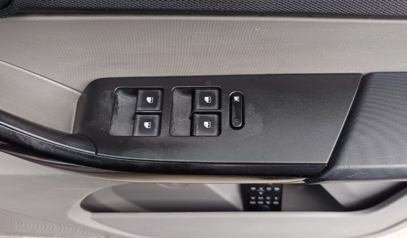 
								TaTa Tiago Xm 2017 petrol full									