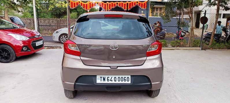 
								TaTa Tiago Xm 2017 petrol full									