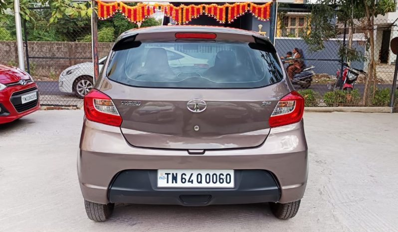 
								TaTa Tiago Xm 2017 petrol full									