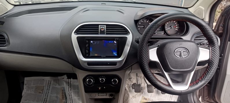 
								TaTa Tiago Xm 2017 petrol full									