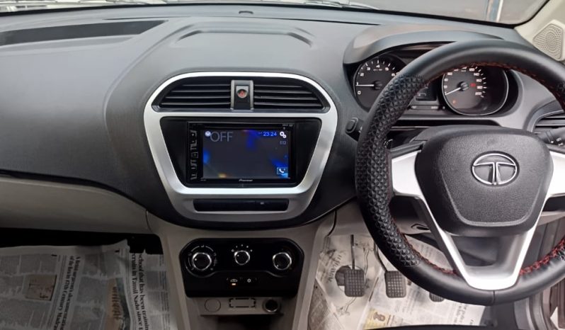 
								TaTa Tiago Xm 2017 petrol full									