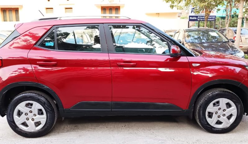 
								Hyundai Venue 1.2 s Petrol 2019 full									