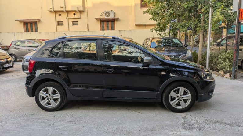 
								Volkswagen Cross Polo TDI 2015 Diesel full									