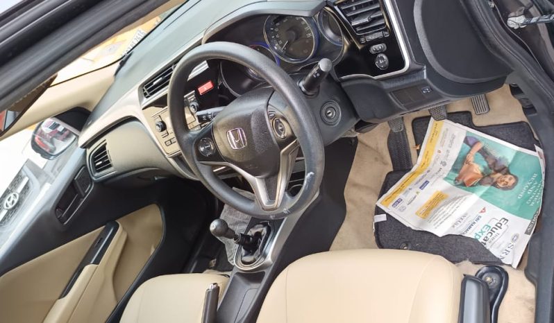 
								Honda City SV 2015 Diesel full									