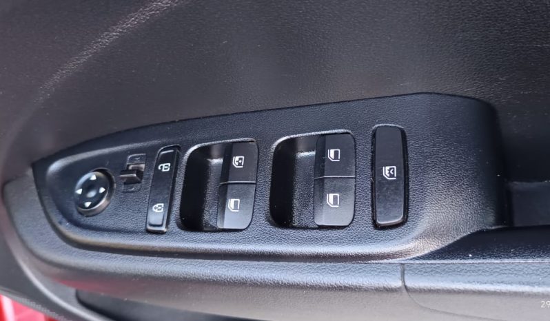 
								Hyundai Venue 1.2 s Petrol 2019 full									