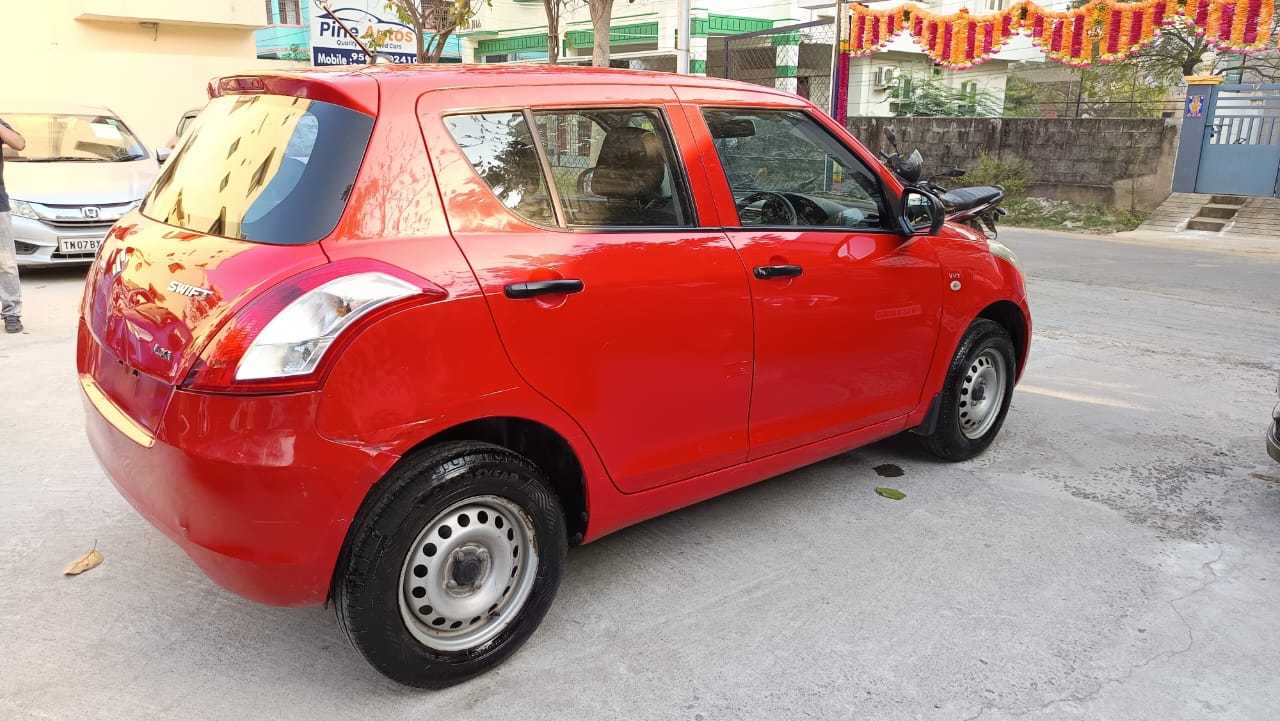 MARUTI SUZUKI SWIFT